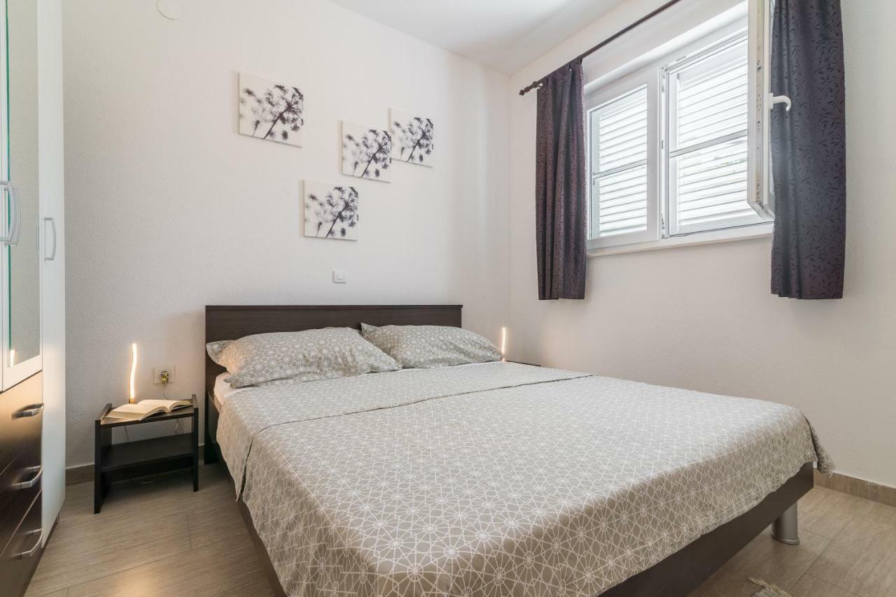 Apartmani Jelic 维耶拉克 外观 照片
