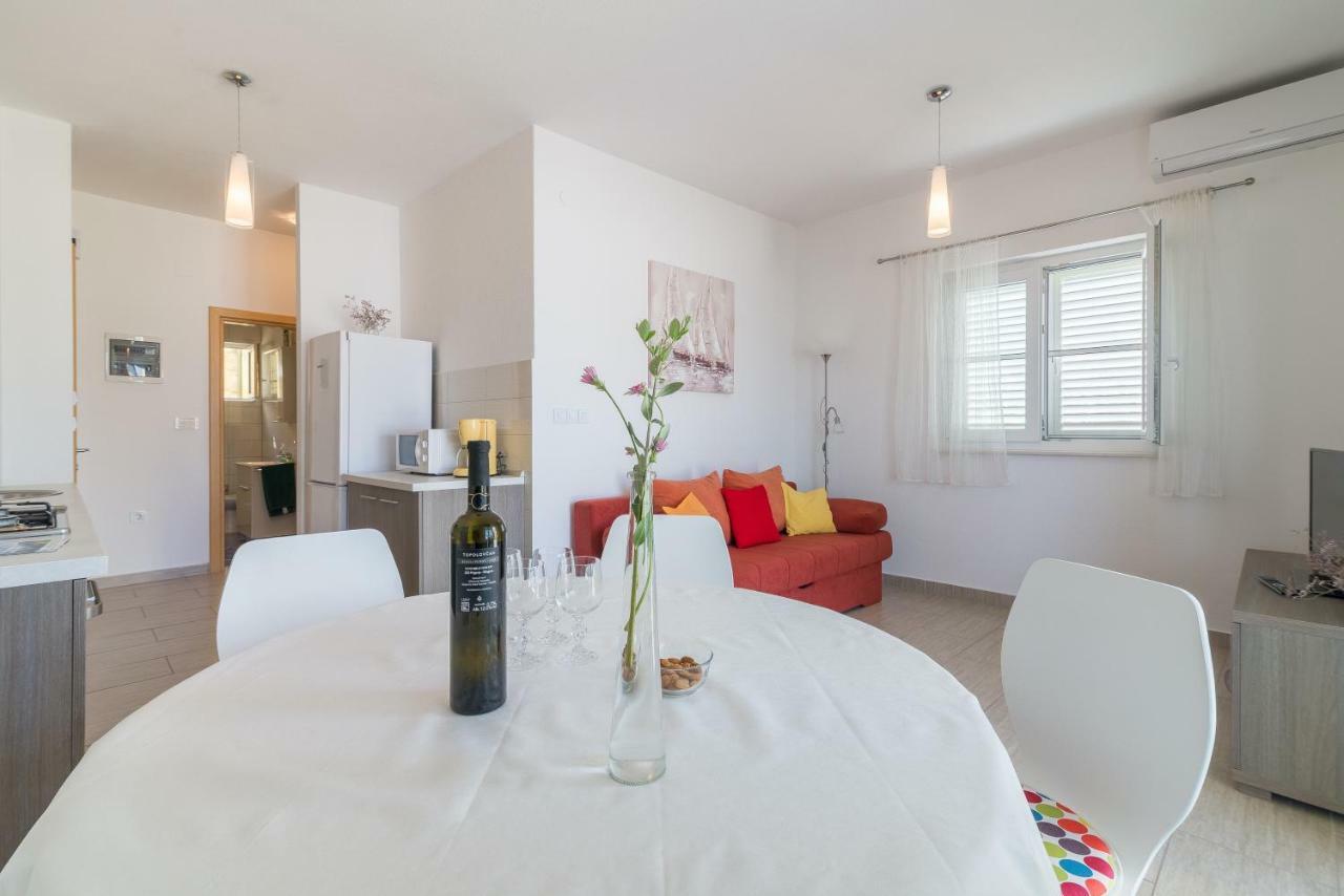 Apartmani Jelic 维耶拉克 外观 照片